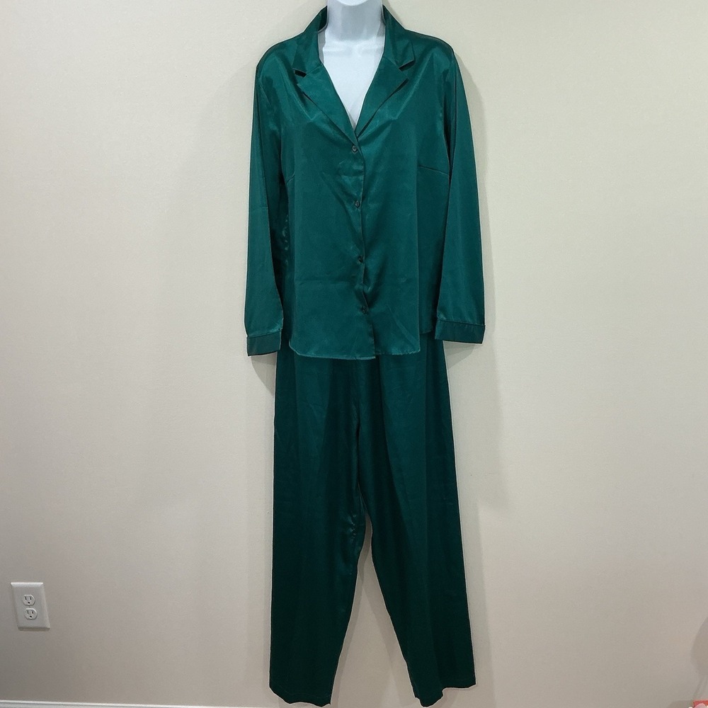 Vintage Green Victoria‎ Secret Long Sleeve Satin Pajama Set Y2K Size Medium